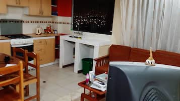 Una televisión de pantalla plana