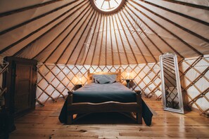 Tent (Acacia) | Individually furnished, free WiFi, bed sheets - Retiro Atlântico (Velas)