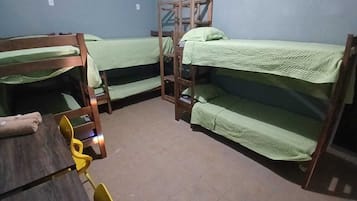 Margarida | 熨斗/熨板、免费 WiFi、床单