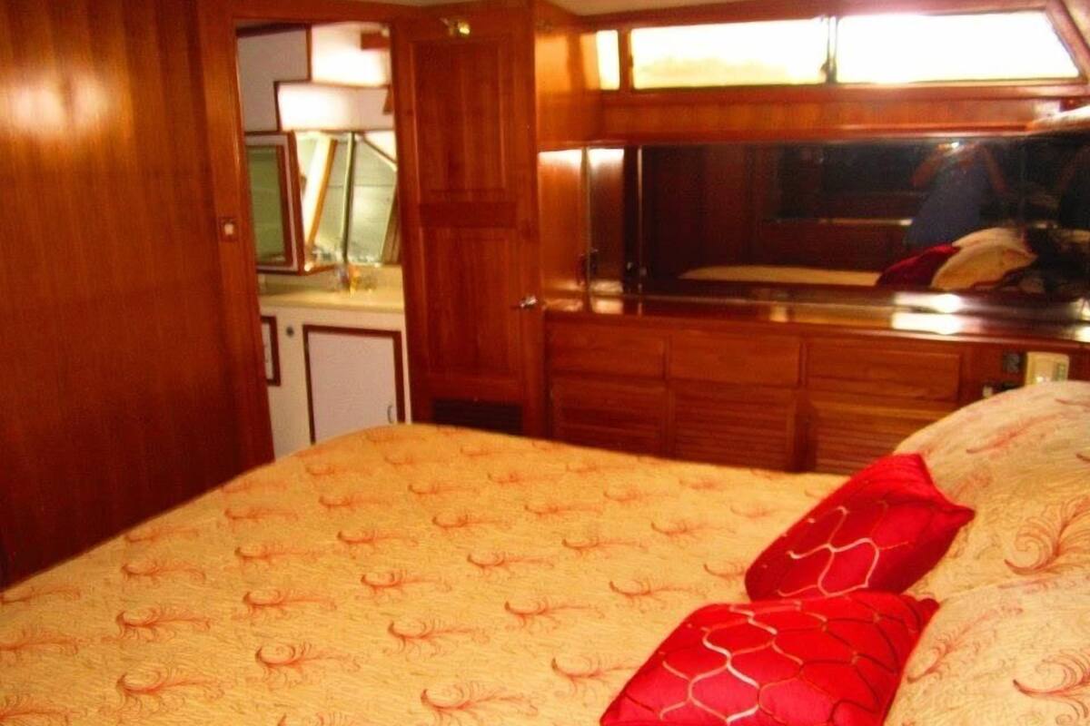Owners Stay Room, Private Bathroom | 1 phòng ngủ, minibar, truy cập Internet không dây miễn phí 