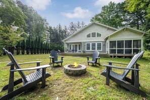 Terrace/patio - (2026 Open!) UNION PIER HOME WITH PRIVATE HEATED POOL! (Union Pier)