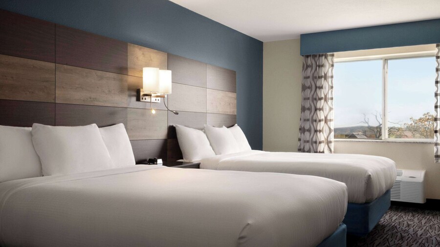 AmericInn by Wyndham Dodgeville