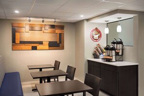 Free daily self-serve breakfast - AmericInn by Wyndham Dodgeville (Dodgeville)