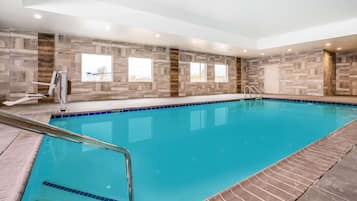Indendørs pool