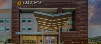 ลากินตา อินน์แอนด์สวีท บายวินด์แฮม มิรามาร์ บีช - เดสติน