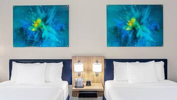 Bureau, espace de travail pour ordinateur portable, rideaux occultants