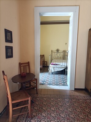 2 Schlafzimmer, Bügeleisen/Bügelbrett, kostenloses WLAN, Bettwäsche