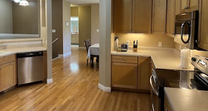 Entire Luxury Single-Family Home in Upscale Neighborhood & Convenient Location