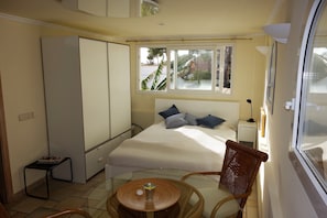 2 chambres, fer et planche à repasser, Wi-Fi gratuit, draps fournis