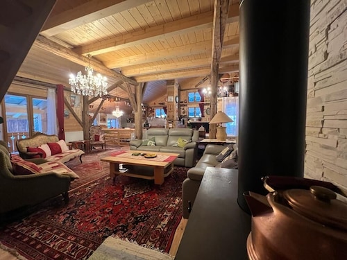 Savoyer Bauernhof renoviert, authentisch und warm. 150m2, Kathedralendecken