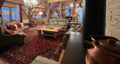 Savoyer Bauernhof renoviert, authentisch und warm. 150m2, Kathedralendecken