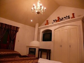 Iron/ironing board, free WiFi, bed sheets - Hotel Loma Real Inn (Quetzaltenango)