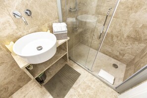 Shower, hair dryer, towels - Elegant Fornasa Vecia Canal View R&R (Venecia)