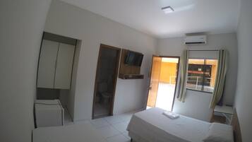 Minibar, desk, free WiFi, bed sheets