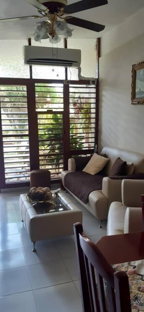 Comfort driepersoonskamer | Woonruimte