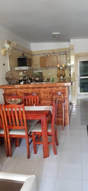 Comfort driepersoonskamer | Privékeuken