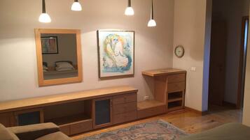 4 bedrooms, WiFi