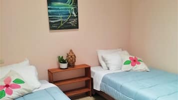 Family House, 3 Bedrooms, Non Smoking | 2 bilik tidur, gebar bulu kapas, dihias secara berasingan