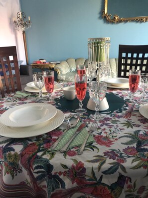 تناول الطعام