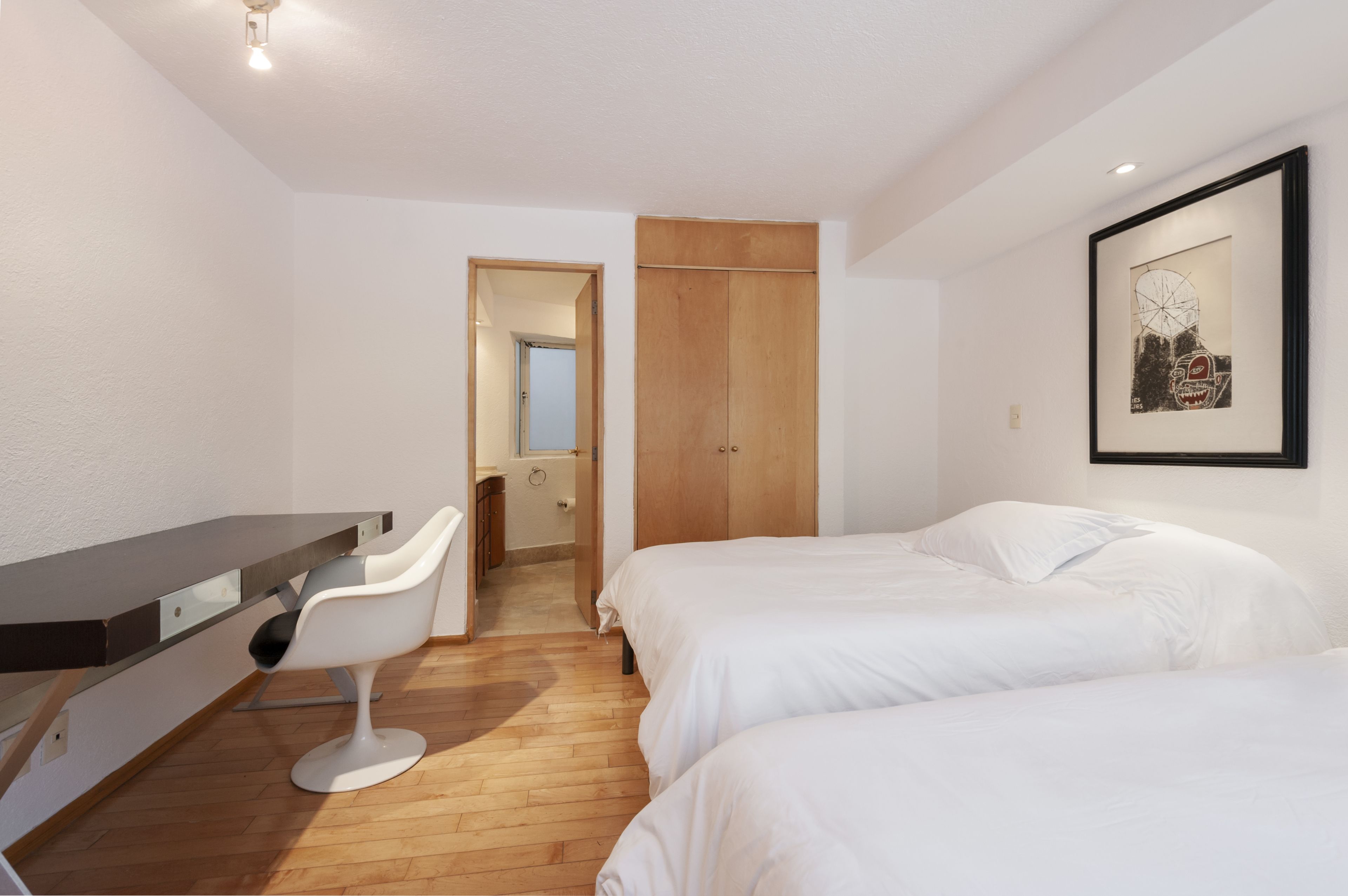 Classic Apartment | 3 bedrooms, individually furnished, desk, laptop workspace