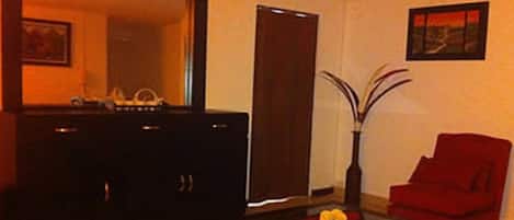 Appartement, 1 slaapkamer | Een strijkplank/strijkijzer, gratis wifi, beddengoed