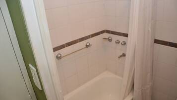 Appartement, 1 chambre | Salle de bain