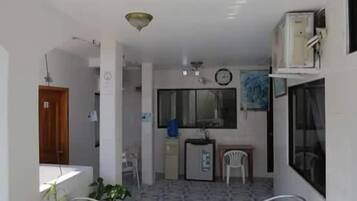 Ketuhar gelombang mikro, dapur