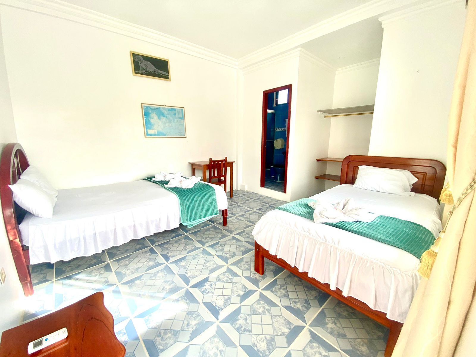 基础双人房 | 免费 WiFi、床单