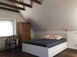 1 bedroom, iron/ironing board, free WiFi, bed sheets - Vacation farm for young and old - pony time - time out - country life (Nottuln)