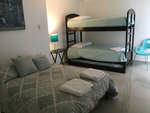 Departamento básico | 3 habitaciones, wifi gratis y ropa de cama 