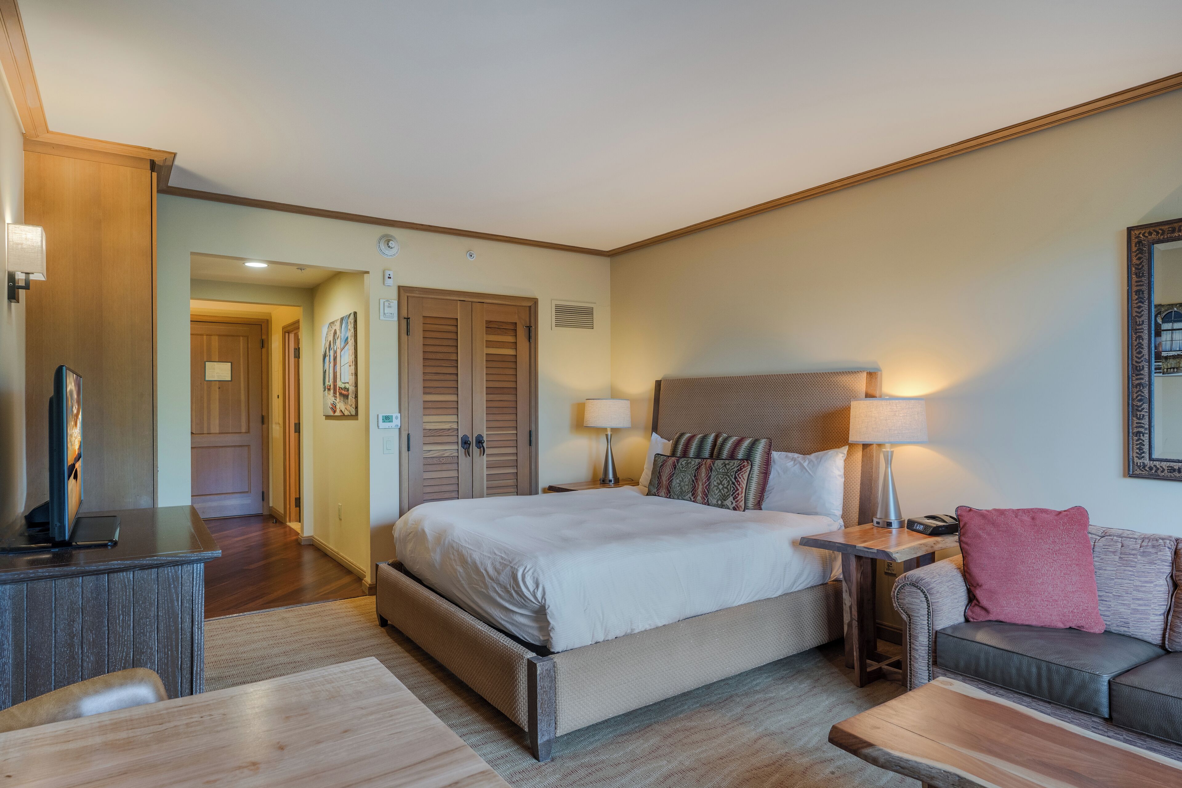 Desk, free WiFi, bed sheets, wheelchair access