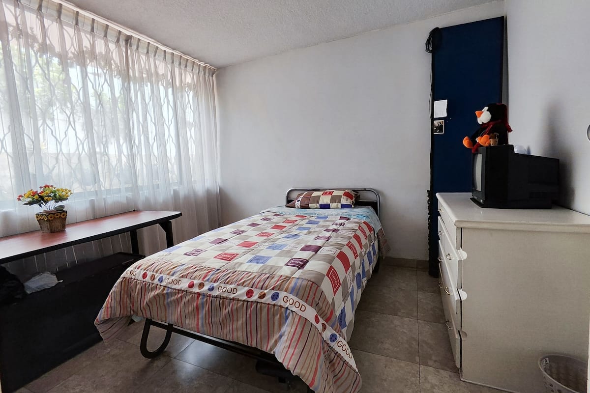 Economy-Zimmer | 1 Schlafzimmer, individuell eingerichtet, Bügeleisen/Bügelbrett