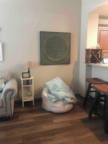 Cute, cozy, close duplex.