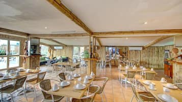 Daily continental breakfast (USD 50 per person)