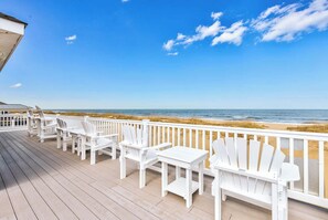 Property grounds - Champagne Shores | Oceanfront | Private Pool, Hot Tub, Dog Friendly (Virginia Beach)