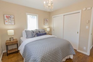 4 dormitorios, tabla de planchar con plancha, wifi gratis y ropa de cama