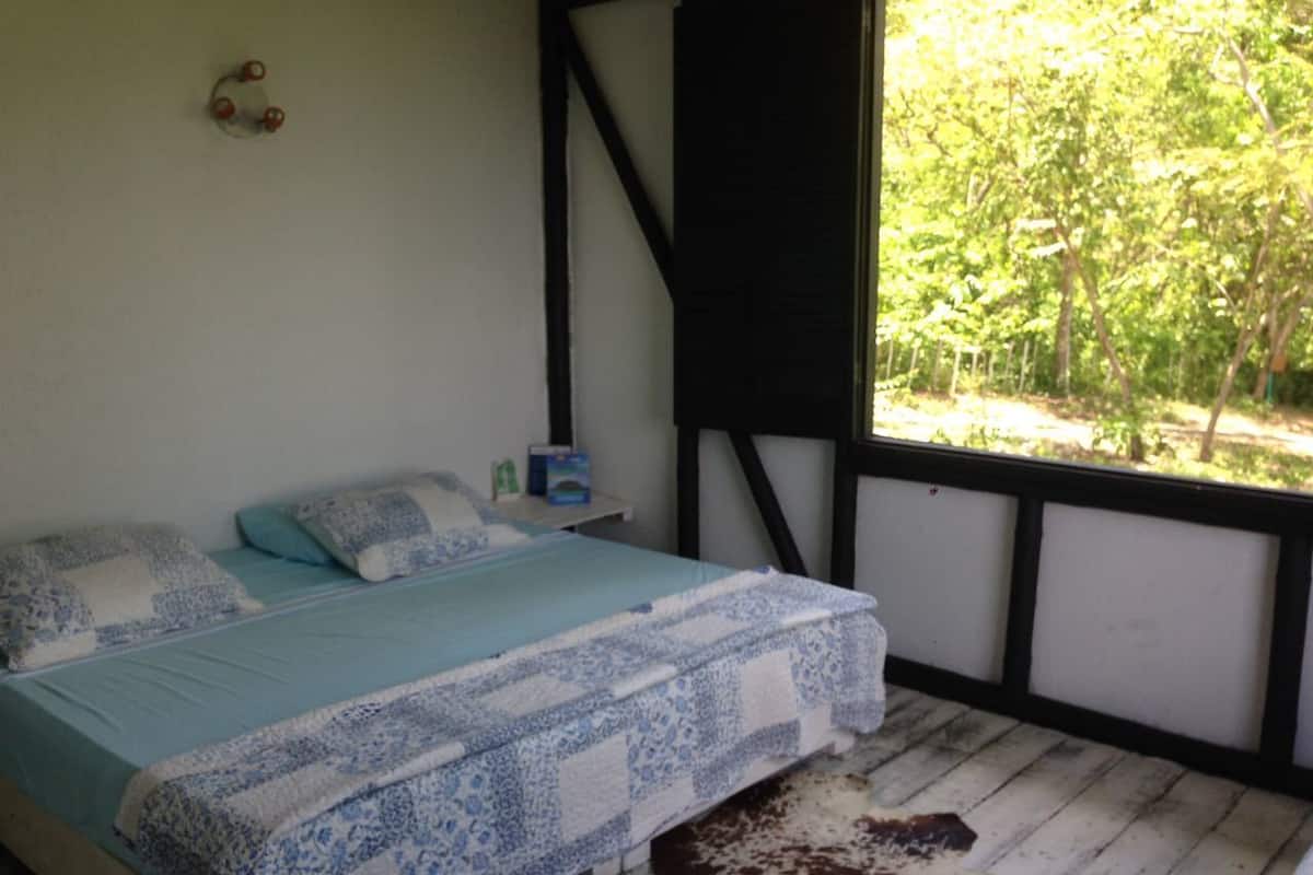 Double Room, Ocean View | ミニバー、可動式ベッド、WiFi (無料)、ベッドシーツ