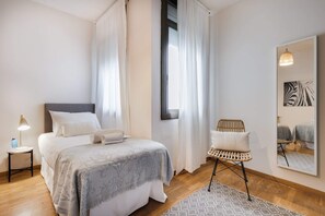 3 habitaciones, tabla de planchar con plancha y wifi gratis