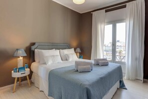 3 slaapkamers, een bureau, een strijkplank/strijkijzer, gratis wifi