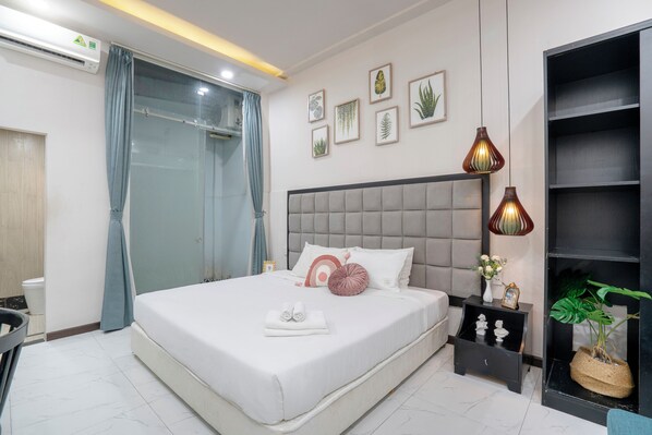Standard Double Room, 1 Queen Bed | In-room safe, desk, soundproofing, free WiFi - MG Daisy Boutique Hotel (Ho Chi Minh City)