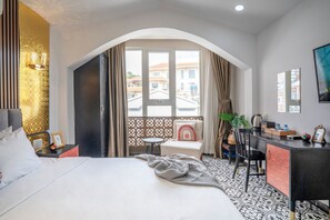 In-room safe, desk, soundproofing, free WiFi