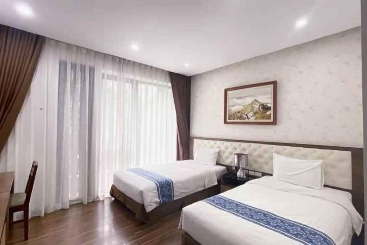 Egyptian cotton sheets, premium bedding, down duvets, pillow-top beds