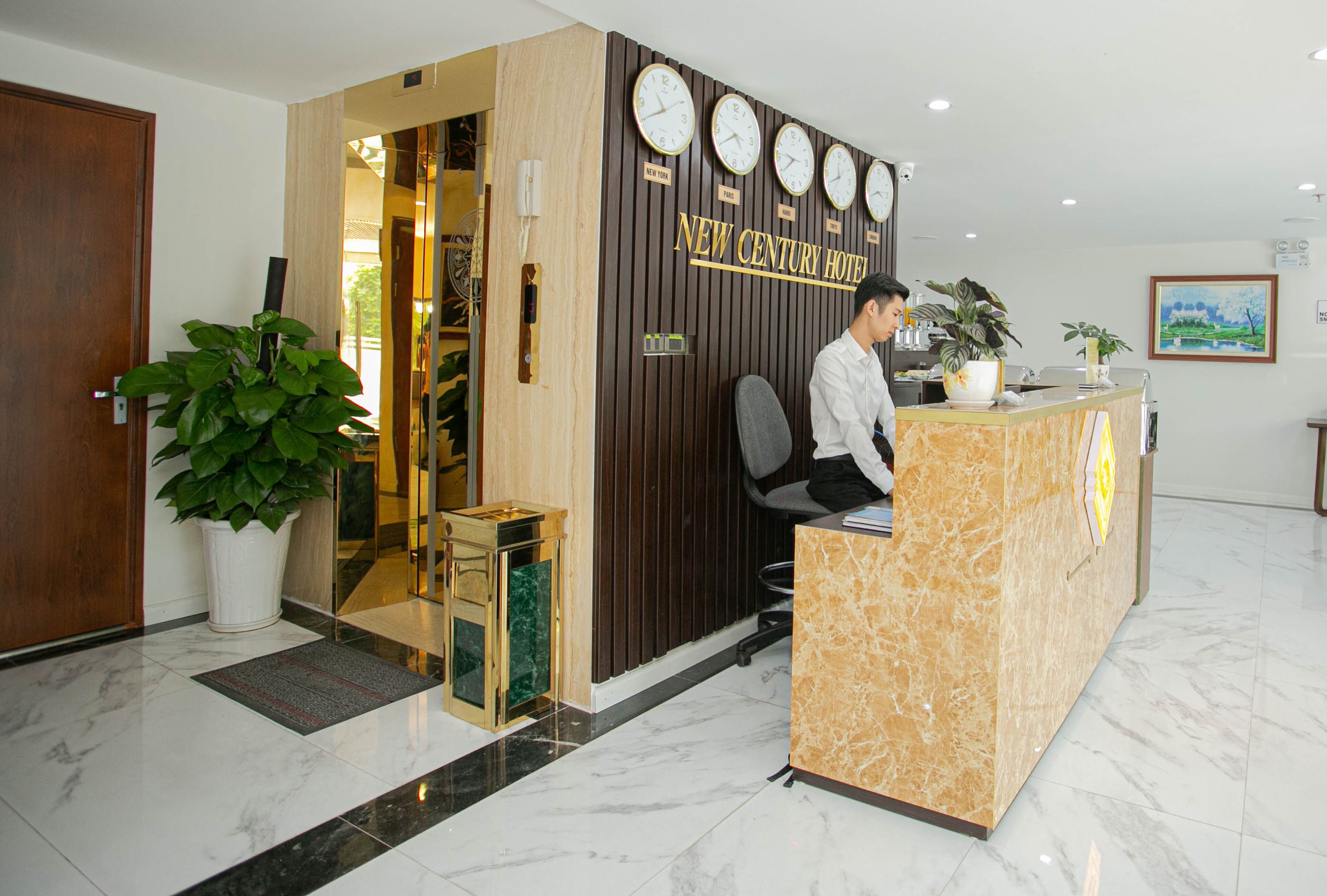 Foto - New Century Hotel