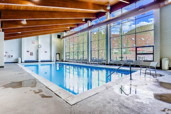 Lägenhet - 2 sovrum | Pool | Inomhuspool och uppvärmd pool