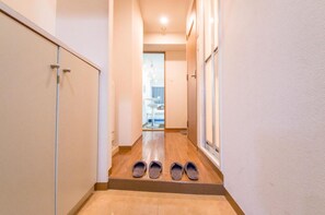 Interior - Golf Paradise (Osaka)