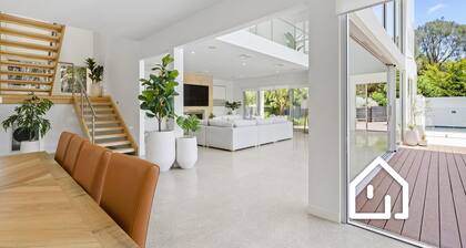 Opulence on Olive *1 NIGHT FREE* Resort Luxury Opposite Blairgowrie Yacht Club