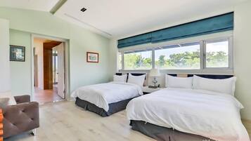 Decoración personalizada, muebles diferentes y escritorio