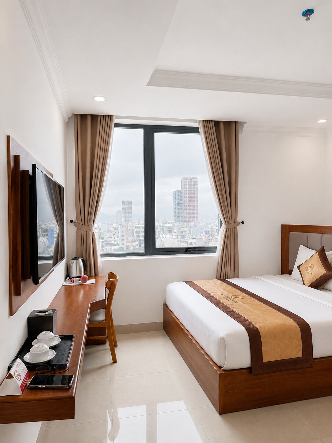 Double Superior City View with Window