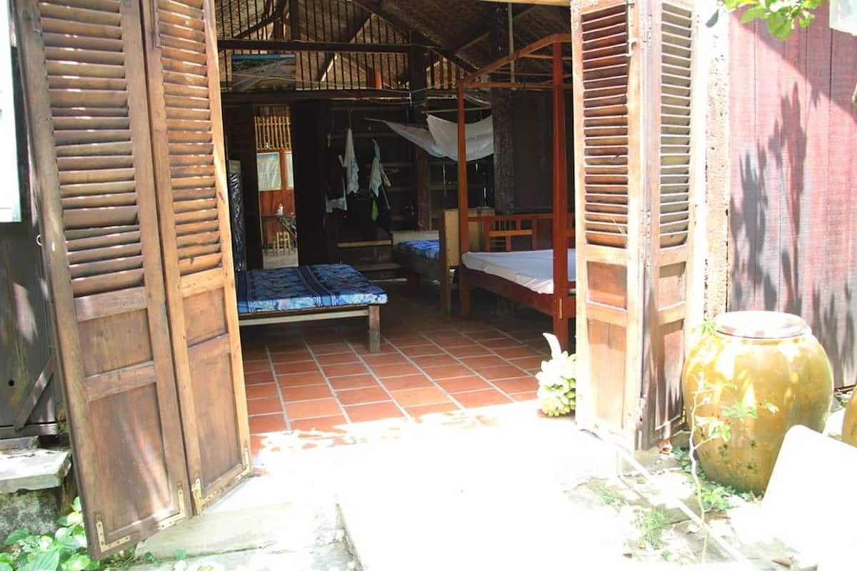 Family Room, Garden View | Free WiFi