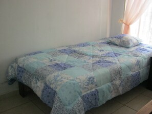 2 bedrooms, iron/ironing board, Internet, bed sheets